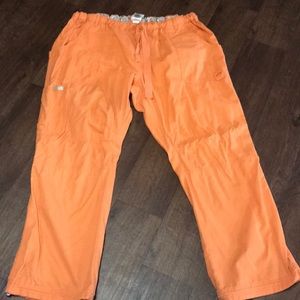 Size 3XL  petite KOI scrub pants, orange